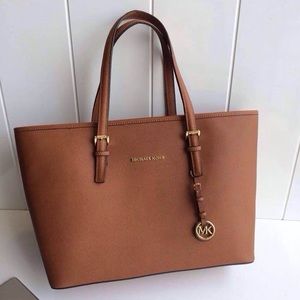 Michael Kors Jet Set Tote